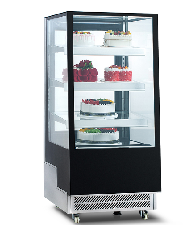 Pembersihan harian dan pemeliharaan kabinet tampilan kue